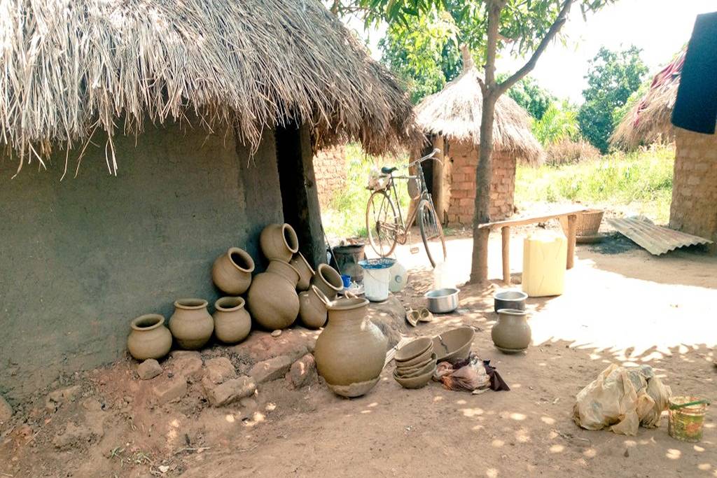 Pot making in Acholi Village Pot making in Acholi Village