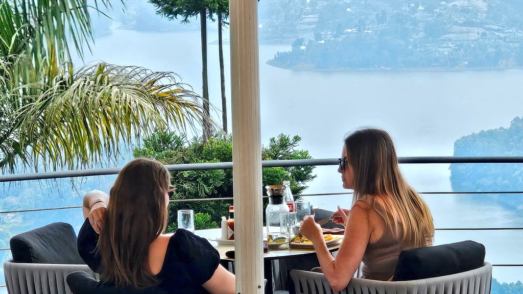 Lake Bunyonyi Tours Uganda